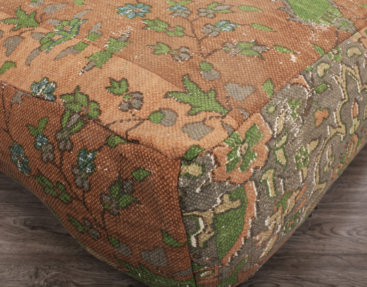 Ottoman / bean bag - Ds11