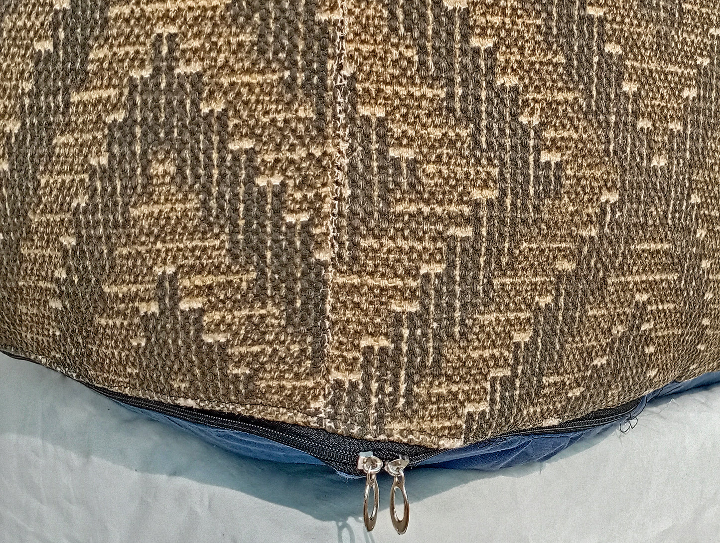 Ottoman / bean bag - Ds16