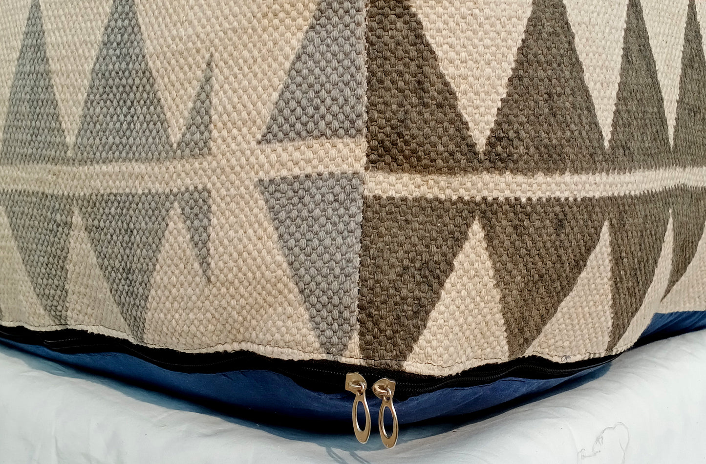 Ottoman / bean bag - Ds18 - The Teal Thread