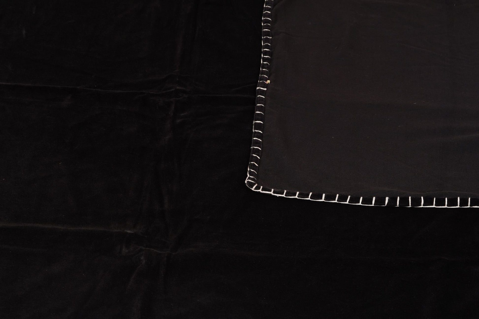 Velvet Sofa throw- Black - The Teal Thread
