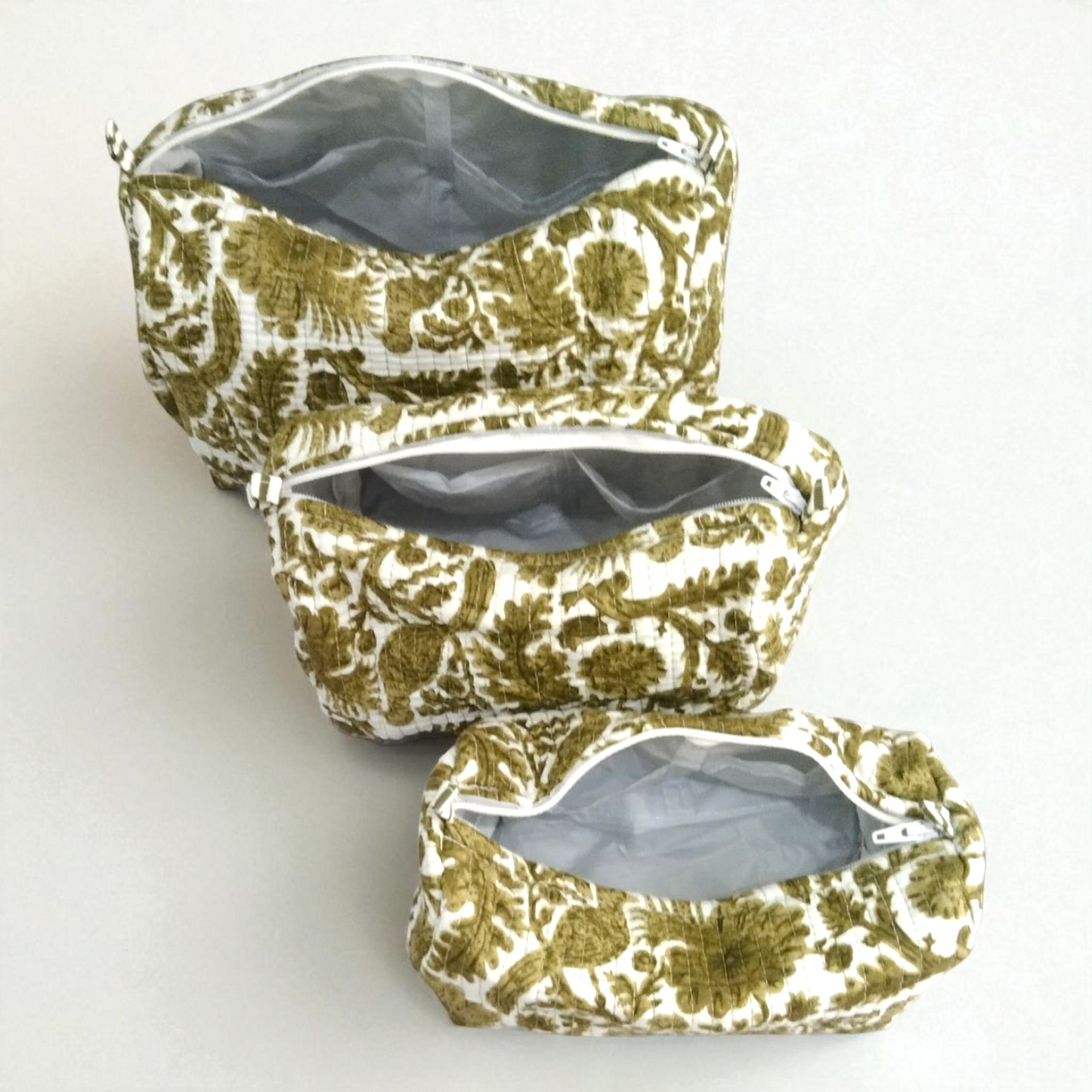 Vanity bag/ toiletry bag set of 3- Green Floral