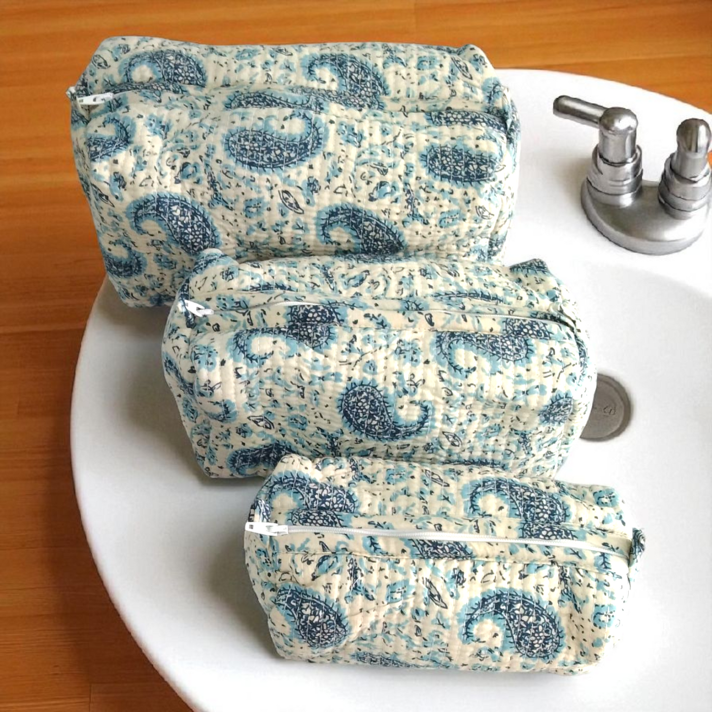 Vanity bag/ toiletry bag set of 3- Paisley