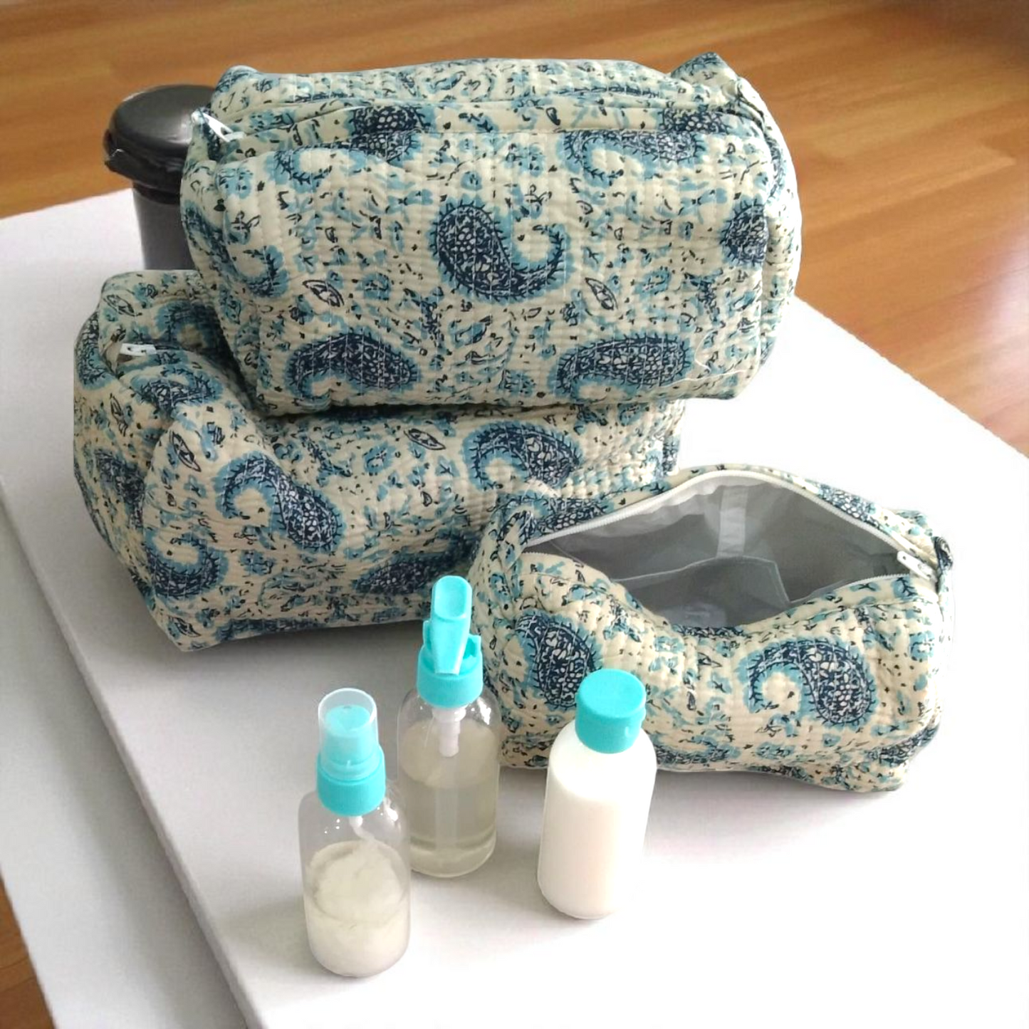 Vanity bag/ toiletry bag set of 3- Paisley