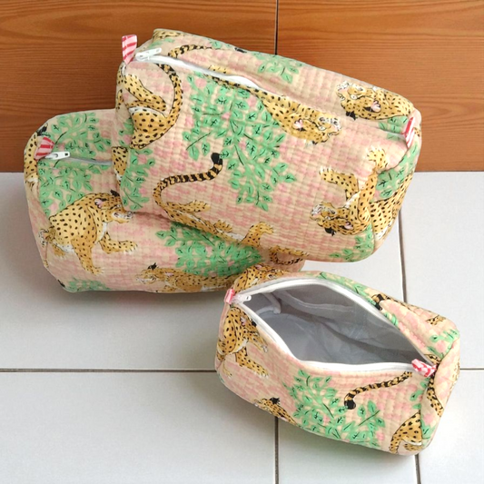 Vanity bag/ toiletry bag set of 3- Leopard