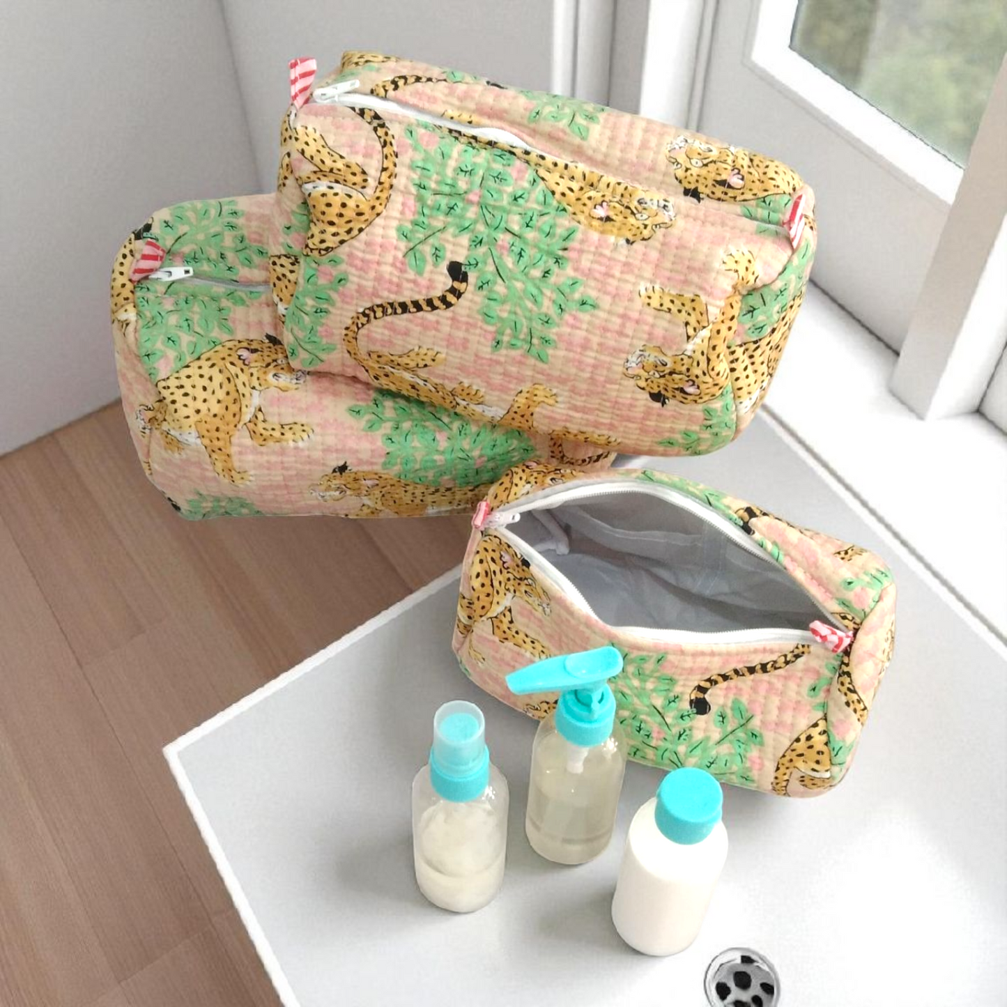 Vanity bag/ toiletry bag set of 3- Leopard