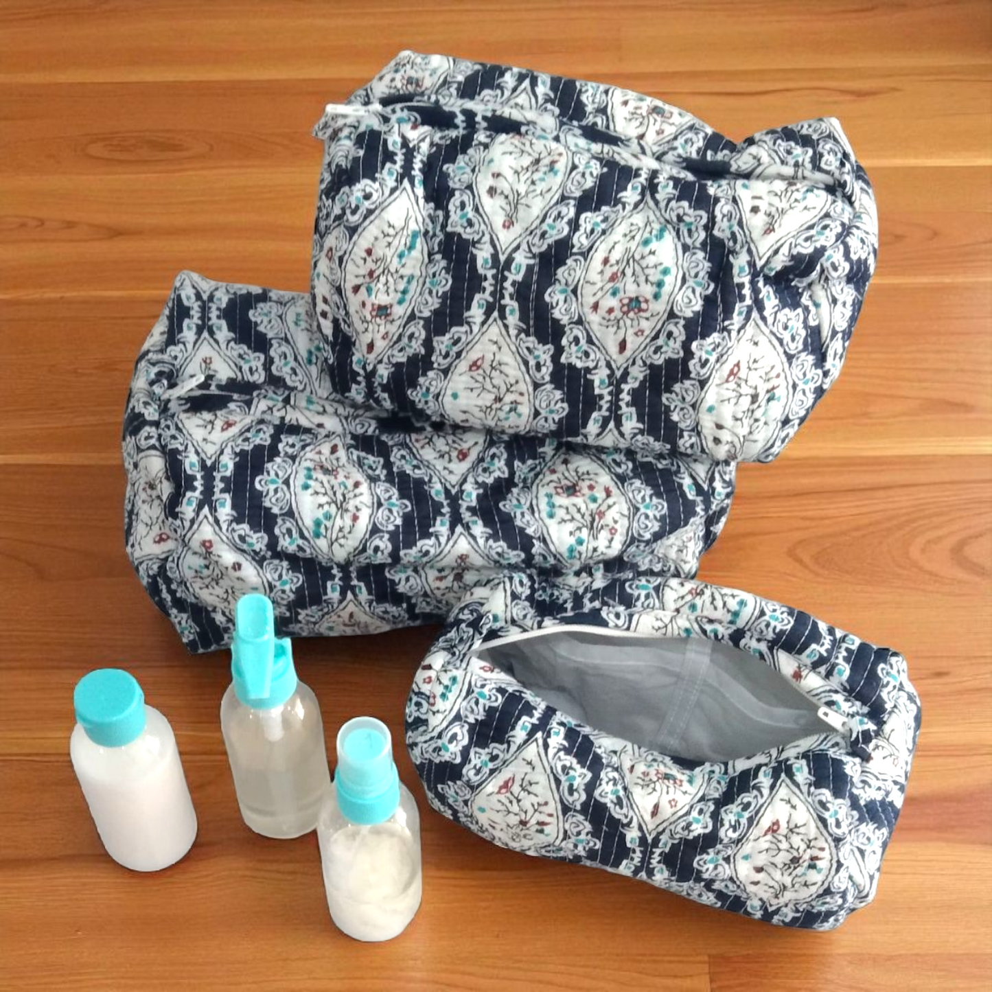 Vanity bag/ toiletry bag set of 3- Artsy