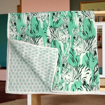 Baby dohar/ ac quilt zebra mint