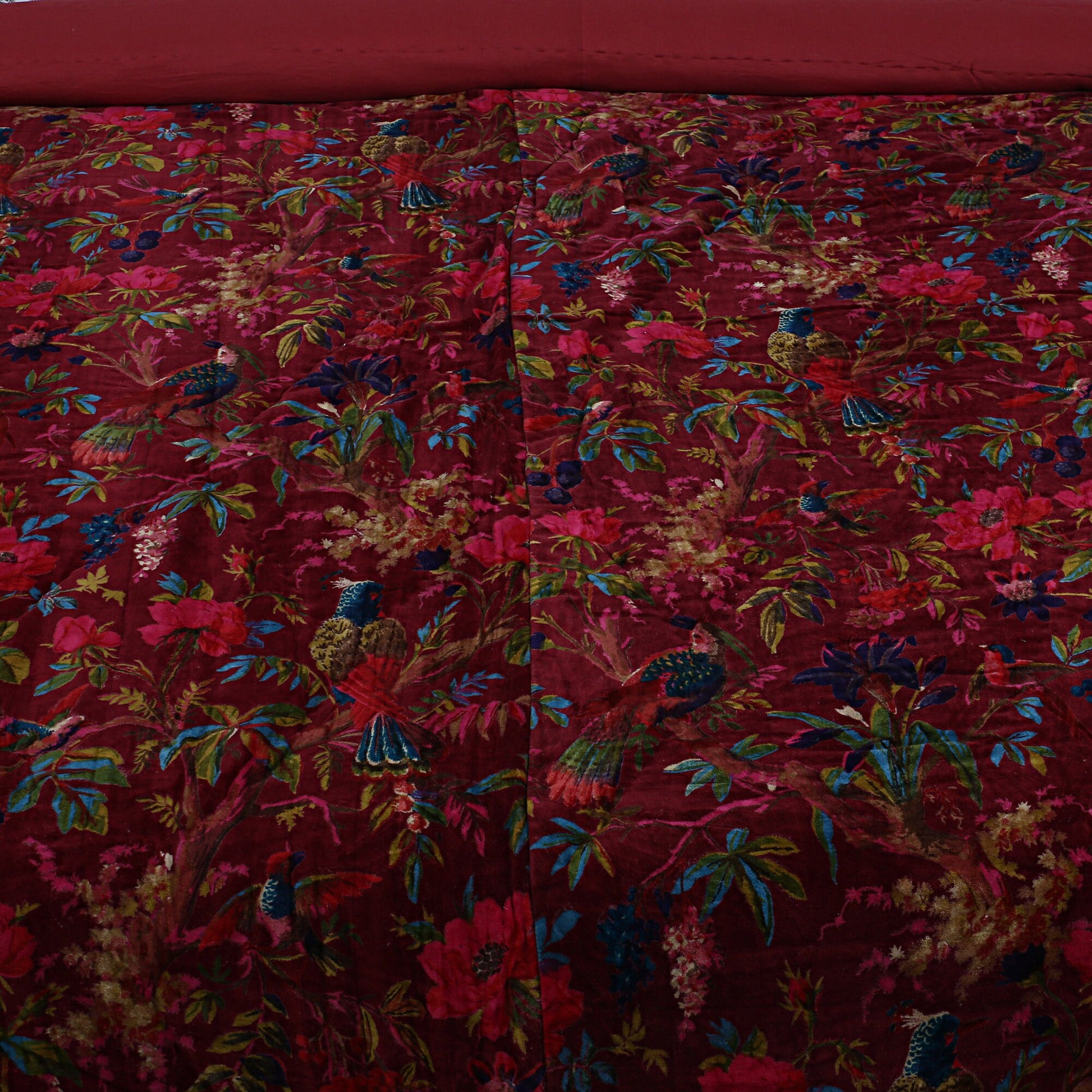 Birds of paradise maroon 250 GSM Velvet Quilt with pillow covers