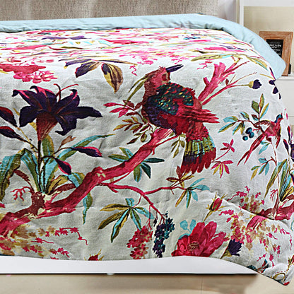 Birds of paradise White 250 GSM Velvet Quilt