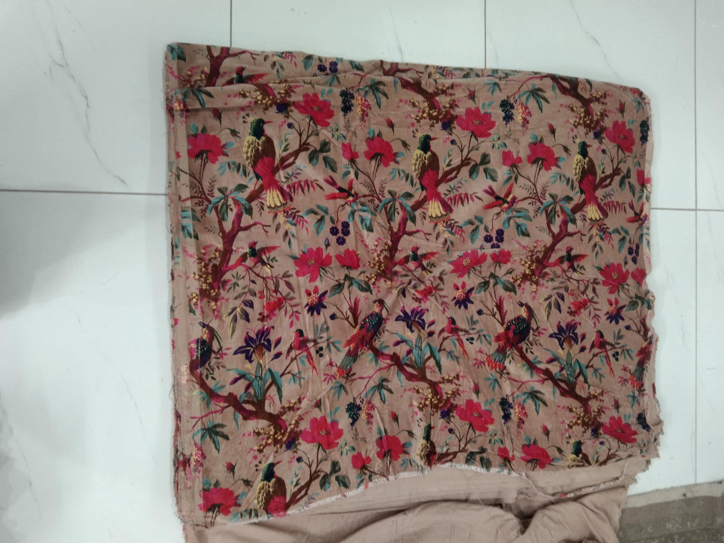 Birds of paradise Dusty Beige 250 GSM Velvet Quilt with pillow covers