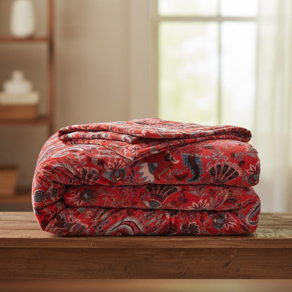 Wandering Wildflower mukut 400 GSM Velvet Quilt with pillow covers